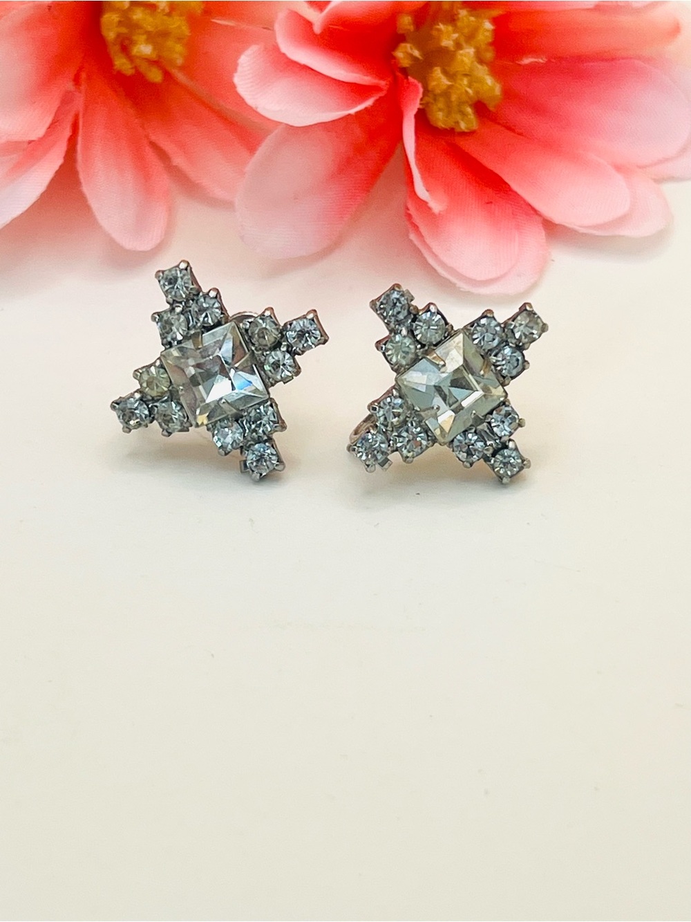 Vintage Crystal Square Cluster screw on Earrings - Silver Tone